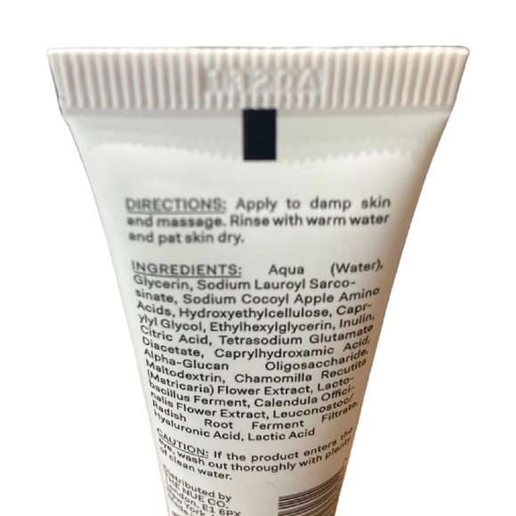 The NUE CO Barrier Culture Cleanser (0.51 oz, Sample) Topical Microbiome Sealed - Picture 5 of 5